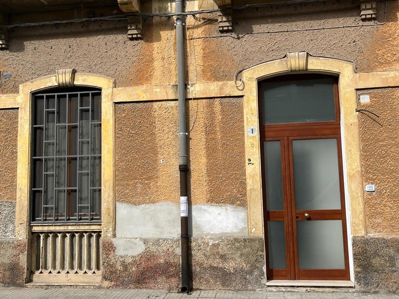 Casa Indipendente in Affitto a Brindisi, 600€, 55 m², arredato