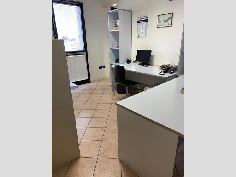 Ufficio in Affitto a Vicenza, 520€, , arredato