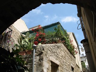 Casa Indipendente in Vendita a Modica, zona Centro storico, 200'000€, 180 m², arredato