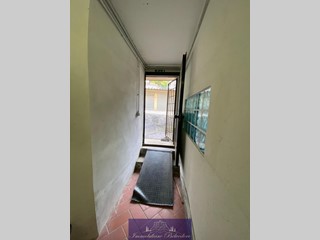 Capannone in Vendita a Bagno a Ripoli, zona Antella, 48'000€, 58 m²