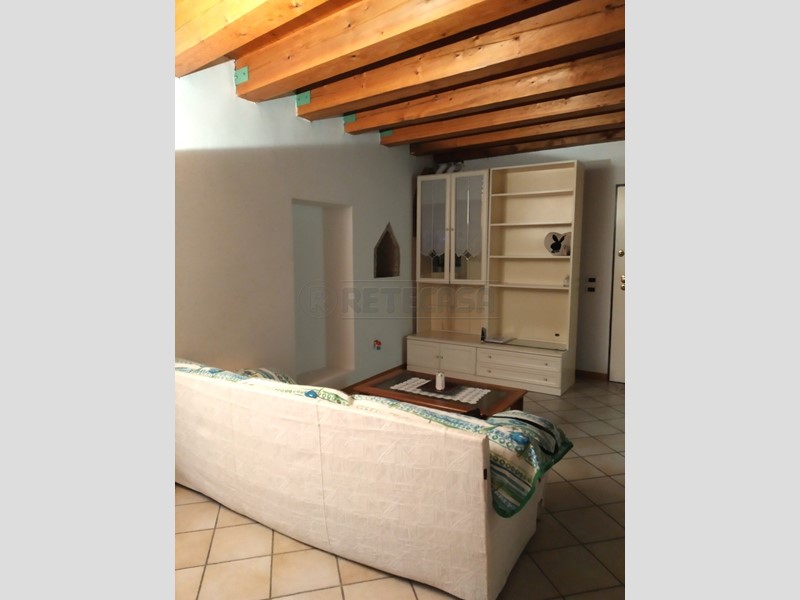 Bilocale in Vendita a Vicenza, 185'000€, 77 m², arredato