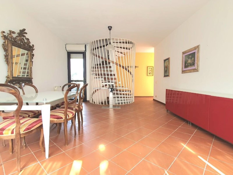 Villetta a schiera in Vendita a Lucca, zona San Marco, 348'000€, 130 m², arredato