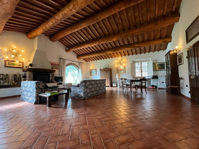 Villa in Vendita a Cecina, 900'000€, 300 m², arredato
