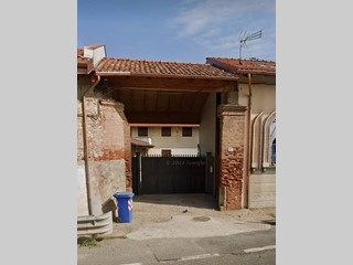 Casa Indipendente in Vendita a Collegno, 260'000€, 350 m², con Box