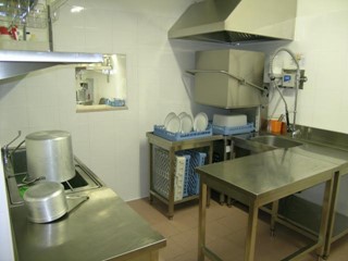 Attività commerciale in Vendita a Lucca, zona Arancio, 230'000€, 100 m², arredato