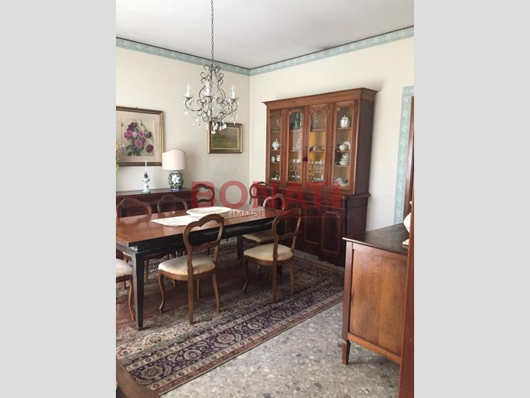 Appartamento in Vendita a La Spezia, zona Periferia Nord Ovest, 270'000€, 195 m²