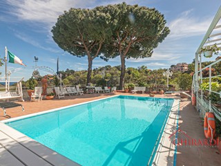 Casa Indipendente in Vendita a Celle Ligure, 170 m²