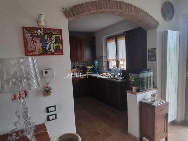 Casa Indipendente in Vendita a Carrara, zona Marina Di Carrara, 660'000€, 164 m²