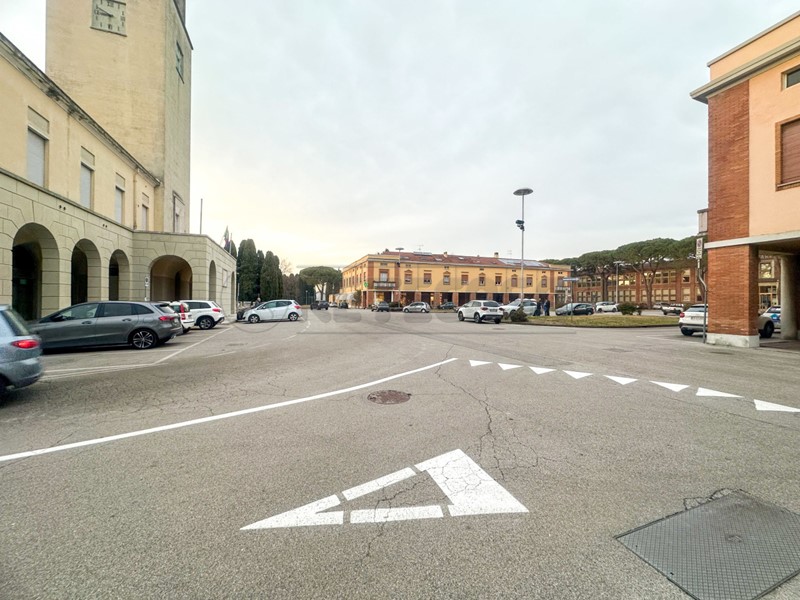 Ufficio in Vendita a Torviscosa, 260'000€, 226 m²