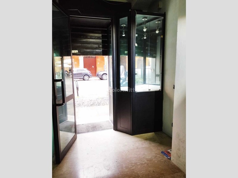 Capannone in Affitto a Modena, 600&euro;, 15 m²