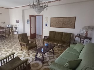 Appartamento in Vendita a Fiumefreddo di Sicilia, zona Semi centrale, 160'000&euro;, 160 circa