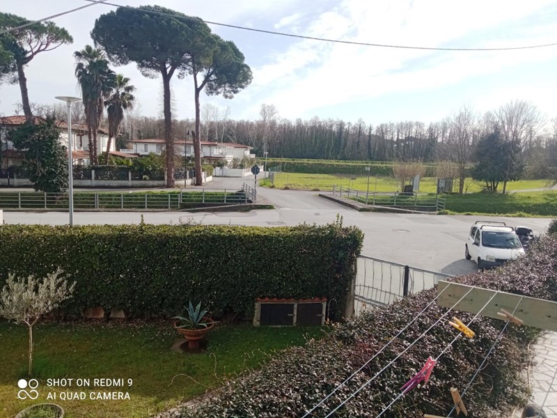 Appartamento in Vendita a Montignoso, zona Cinquale, 260'000€, 106 m²