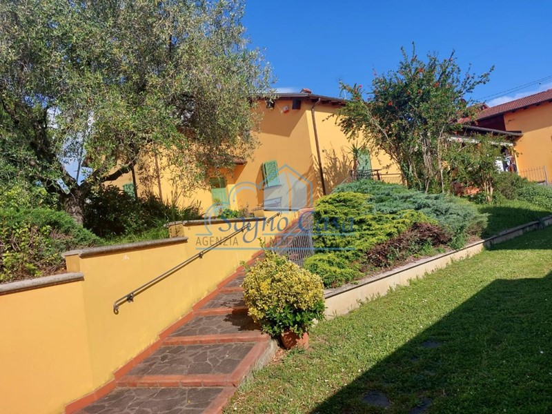 Casa Semi Indipendente in Vendita a Castelnuovo Magra, 395'000&euro;, 150 m², con Box