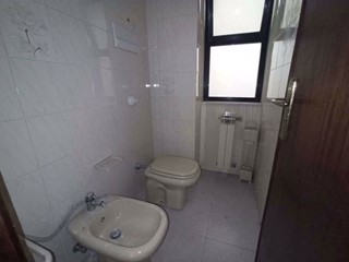 Ufficio in Affitto a Messina, 1'250€, 150 m²