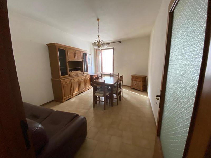 Appartamento in Vendita a Rapolano Terme, 93'000€, 110 m²