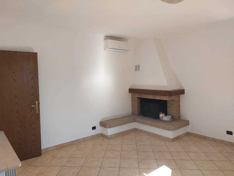 Casa Semi Indipendente in Vendita a Castelnuovo Magra, 395'000&euro;, 150 m², con Box