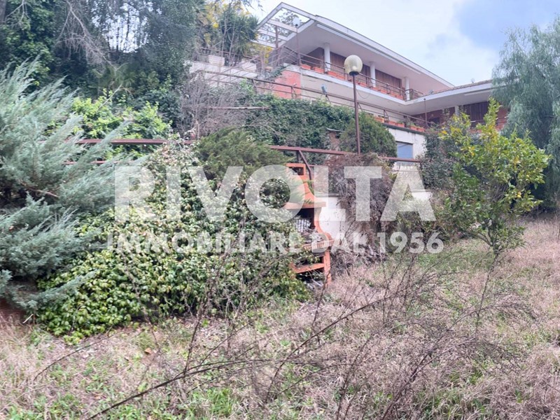 Casa Indipendente in Vendita a Roma, zona Aurelio, 2'490'000€, 4000 m²