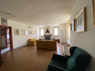 Villa in Vendita a Pisa, zona Putignano Pisano, 820'000€, 360 m², con Box