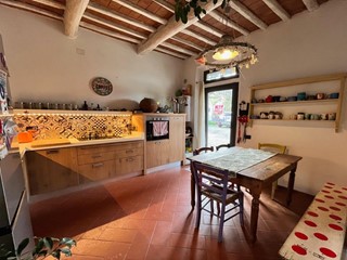 Appartamento in Vendita a Certaldo, zona San Donnino, 220'000€, 130 m²