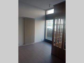 Immobile commerciale in Vendita a Carrara, zona Marina di Carrara, 130'000€, 120 m²