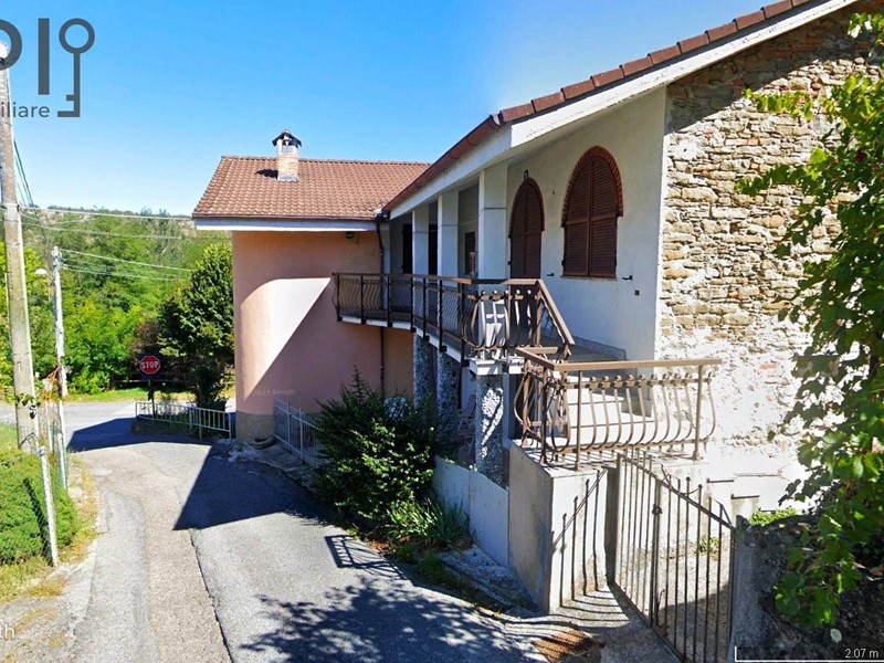 Casa Indipendente in Vendita a Piana Crixia, zona Pontevecchio, 110'000€, 300 m²