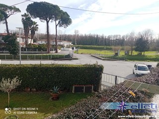 Appartamento in Vendita a Montignoso, zona Cinquale, 260'000€, 106 m²