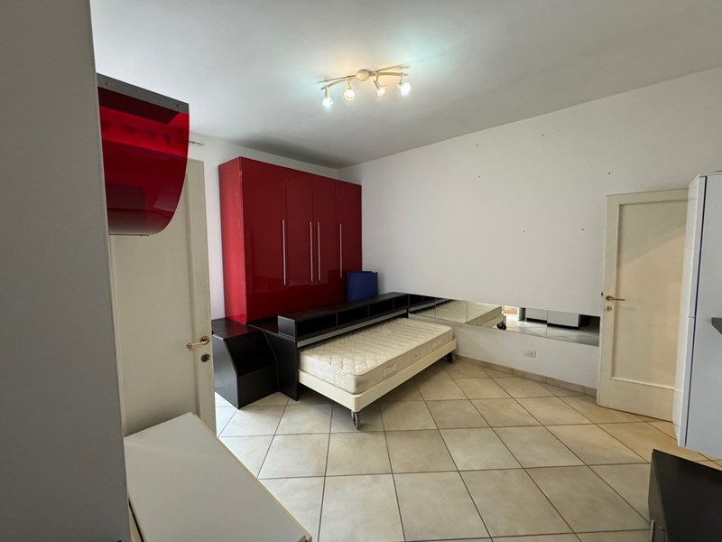 Monolocale in Affitto a Terni, 750€, 30 m², arredato