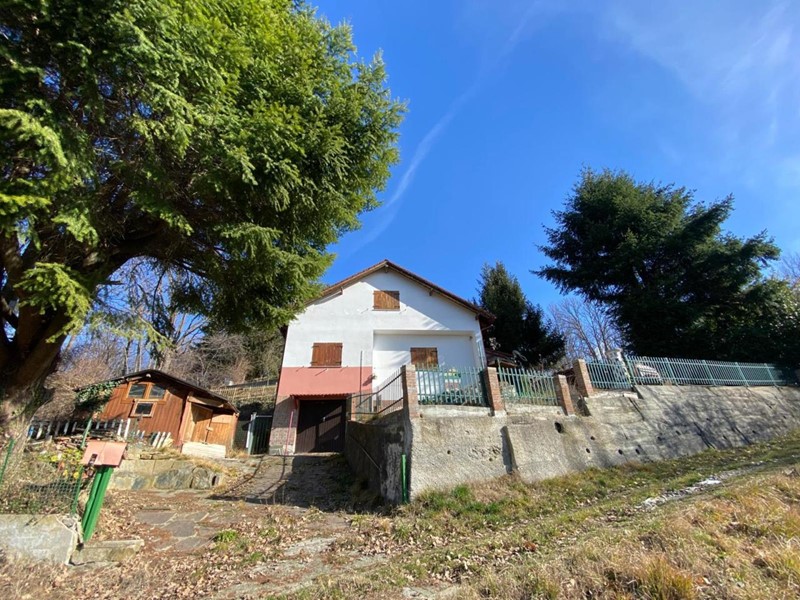 Casa Indipendente in Vendita a Tiglieto, 110'000€, 120 m², con Box