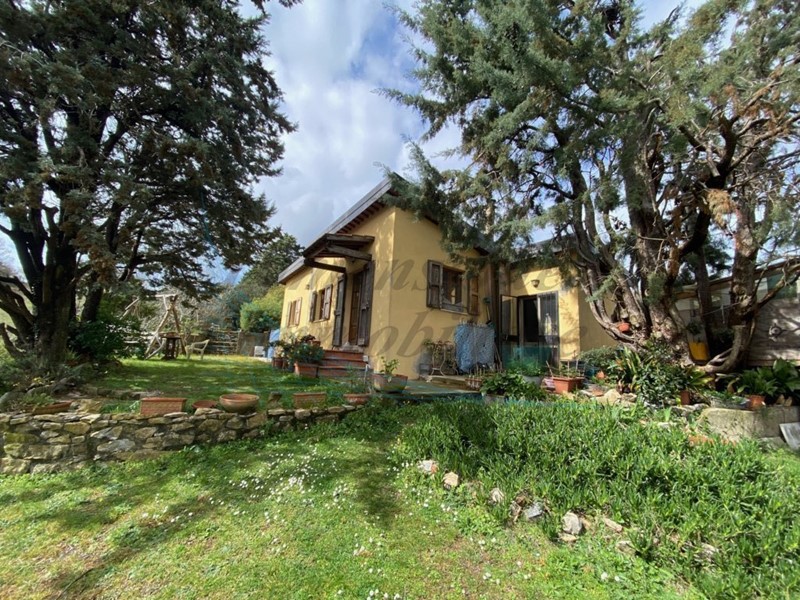 Casa Indipendente in Vendita a Rosignano Marittimo, 230'000€, 70 m²