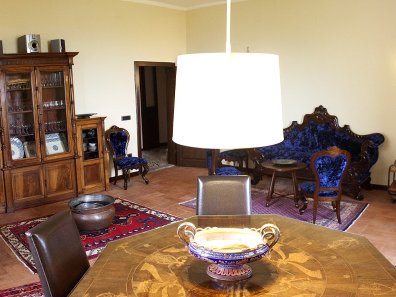 Casa Semi Indipendente in Vendita a Lugnano in Teverina, 390'000€, 300 m², con Box