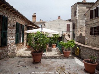 Casa Semi Indipendente in Vendita a Lugnano in Teverina, 390'000€, 300 m², con Box