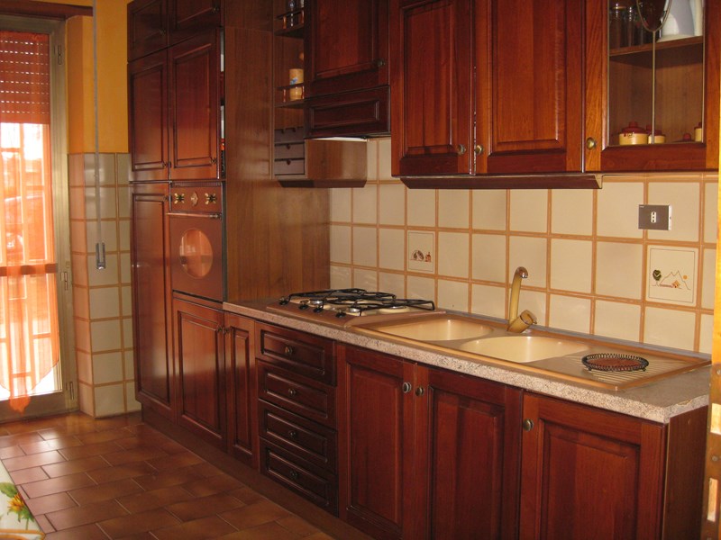 Appartamento in Vendita a Civita Castellana, zona Borghetto, 90'000€, 116 m²