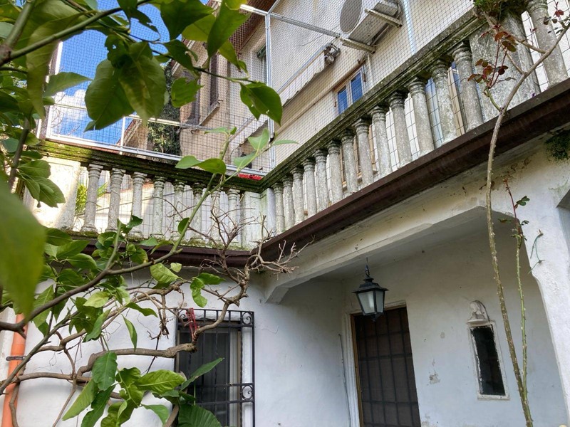 Casa Indipendente in Vendita a Mantova, zona Centro storico, 360'000€, 304 m²