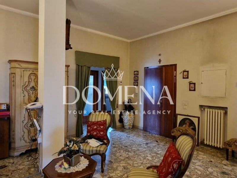 Appartamento in Vendita a Siena, 380'000€, 175 m²