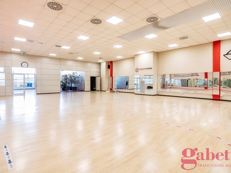 Capannone in Vendita a Marcallo con Casone, 425'000€, 1000 m²