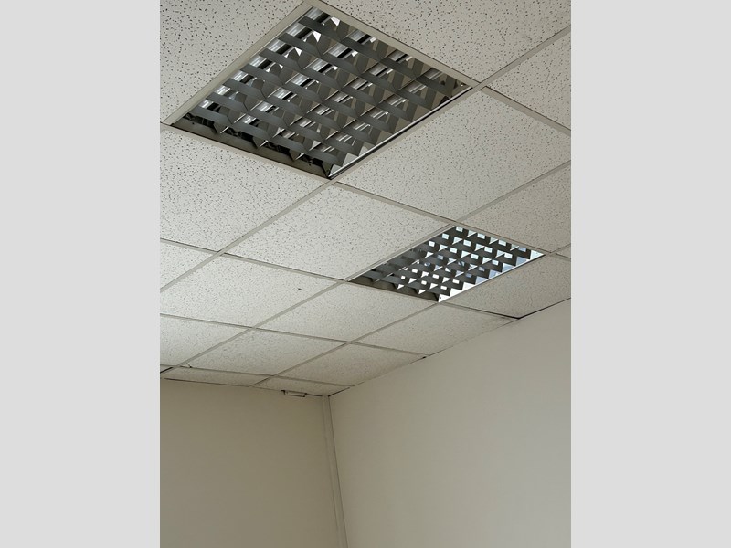 Immobile commerciale in Affitto a Bari, zona Murat, 300€, 25 m²