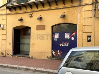 Immobile commerciale in Affitto a Caltanissetta, 400€, 57 m²