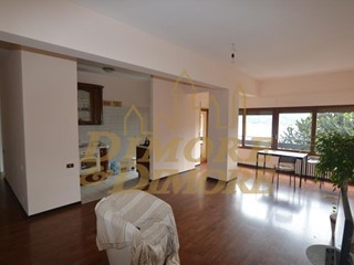 Trilocale in Vendita a Verbania, 245'000€, 90 m²