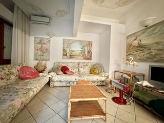 Appartamento in Vendita a Seravezza, 430'000&euro;, 100 m², arredato