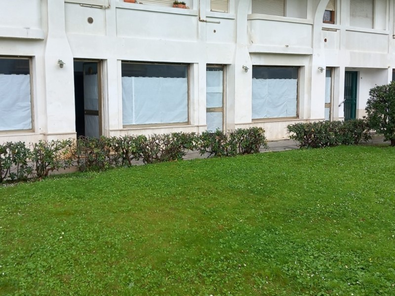 Immobile commerciale in Affitto a Francavilla al Mare, 1'900€, 180 m²