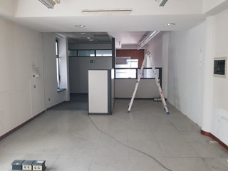 Ufficio in Affitto a Lucca, zona Sant'Anna, 1'700€, 135 m²