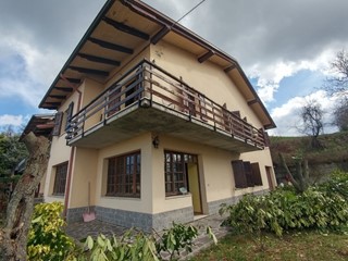 Casa Indipendente in Vendita a Zocca, 180'000€, 280 m², con Box