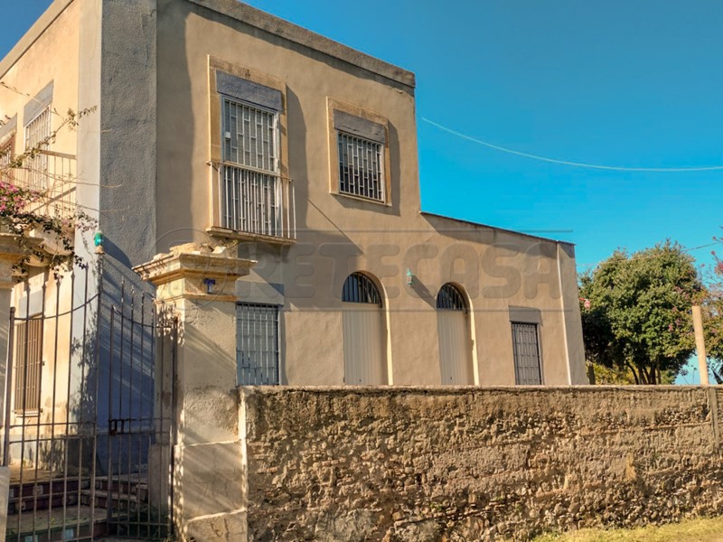 Villa in Vendita a Messina, 160'000€, 200 m²