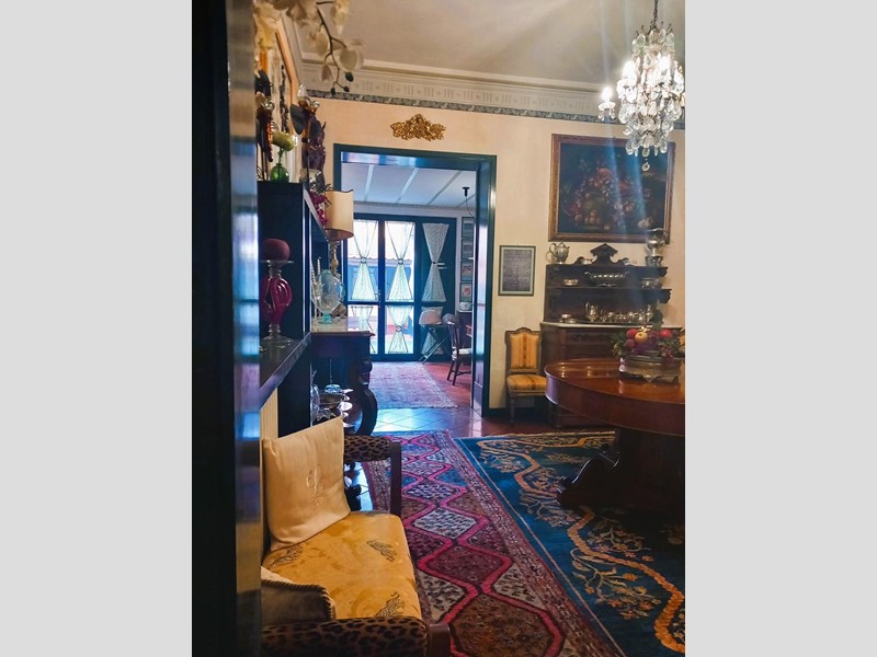 Villa in Vendita a Pisa, 600'000€, 230 m², con Box