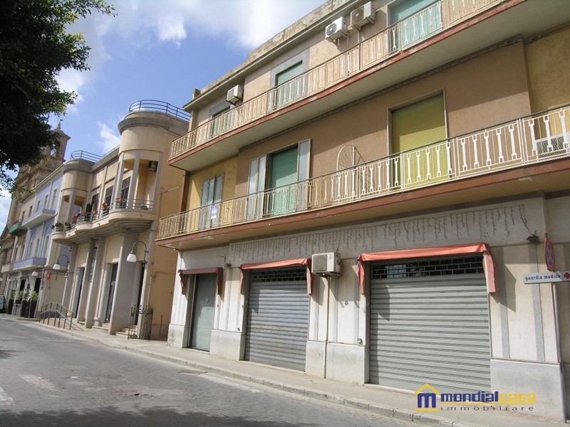 Quadrilocale in Vendita a Pachino, 145 m²