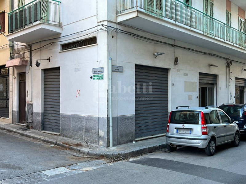 Negozio in Affitto a Bagheria, 450€, 45 m²