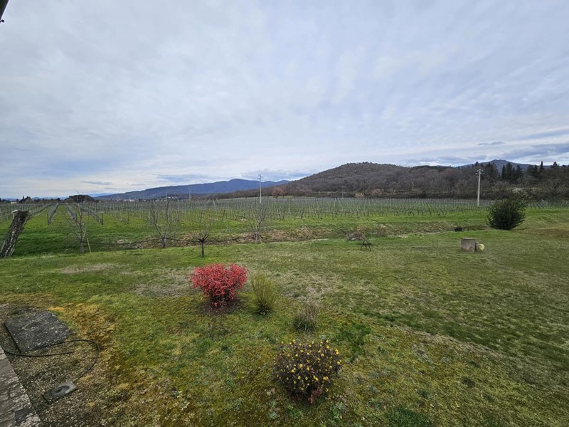 Casa Indipendente in Vendita a Arezzo, 200'000€, 187 m², arredato