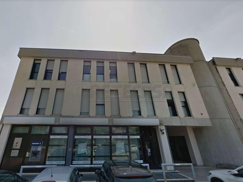Ufficio in Vendita a Altavilla Vicentina, 150'000€, 172 m²