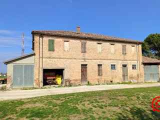 Casa Indipendente in Vendita a Ravenna, zona San Pietro in Campiano, 350'000&euro;, 616 m²