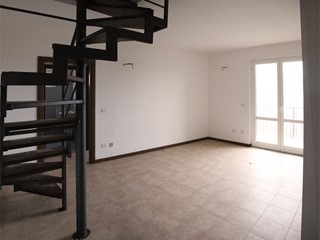 Quadrilocale in Affitto a Ameglia, 900€, 71 m²